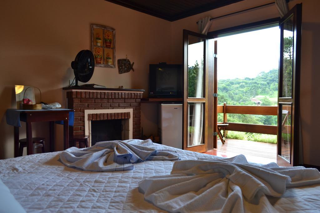 Pousada Quatro Estacoes Santo Antonio do Pinhal Room photo